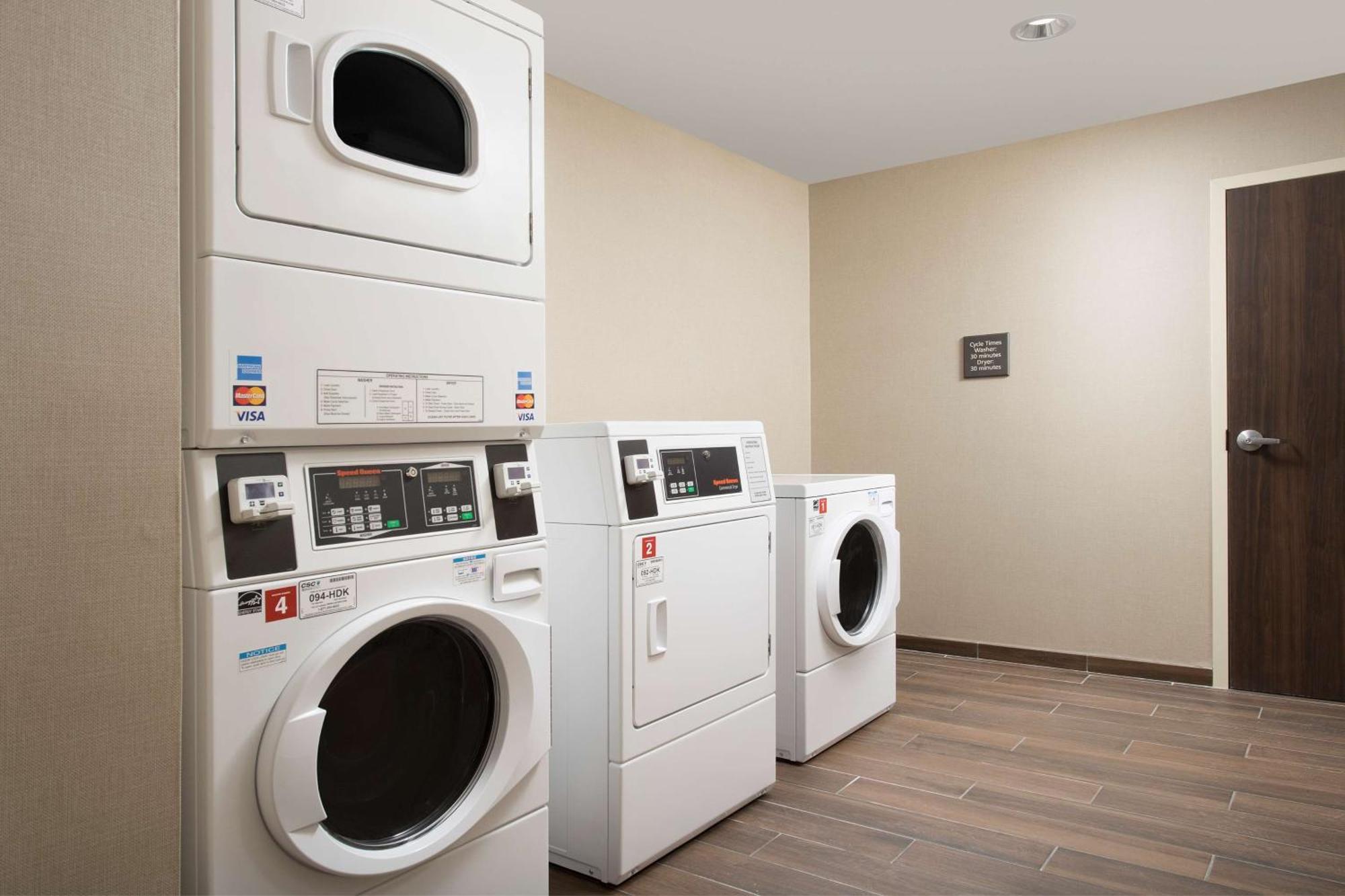 Hampton Inn & Suites San Antonio Lackland Afb Seaworld Extérieur photo
